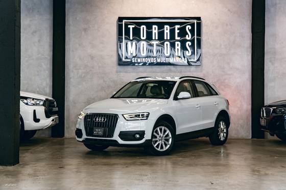 AUDI Q3 2.0 TFSI AMBIENTE QUATTRO 4P GASOLINA S TRONIC